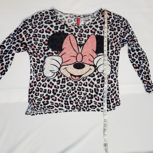 Beautiful Minnie Mouse sweater!! - Picture 8 of 8